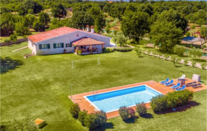 Pet Friendly Home In Rovinj With Kitchen